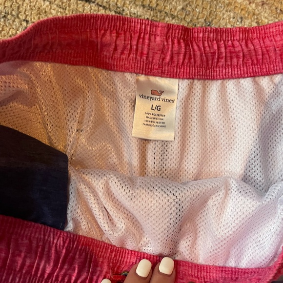 Men’s Vineyard Vines Board Shorts - Picture 4 of 4